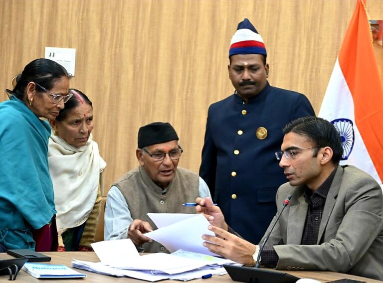 CREATOR: gd-jpeg v1.0 (using IJG JPEG v62), quality = 82?