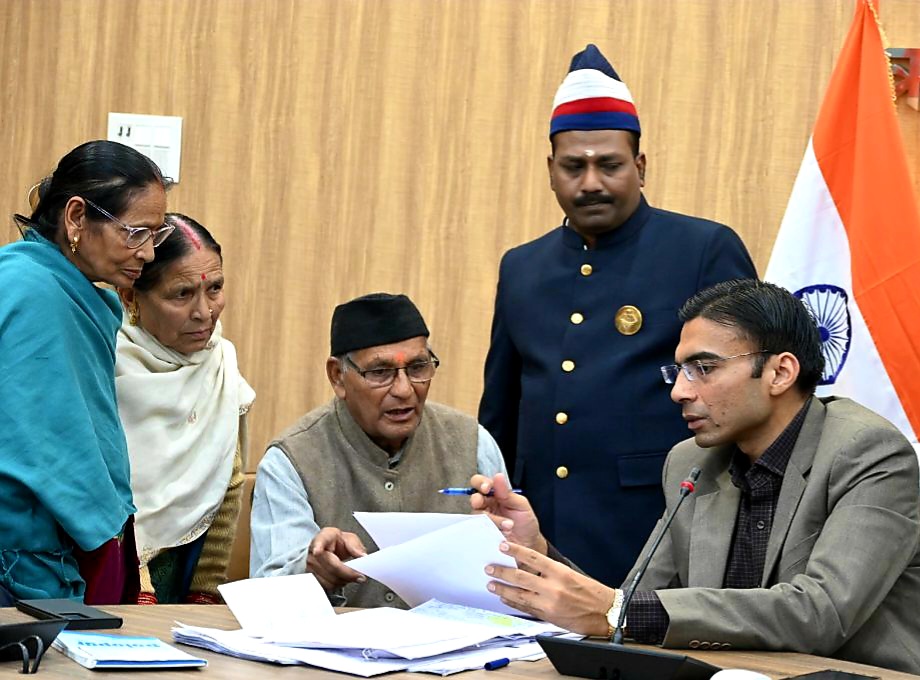 CREATOR: gd-jpeg v1.0 (using IJG JPEG v62), quality = 82?